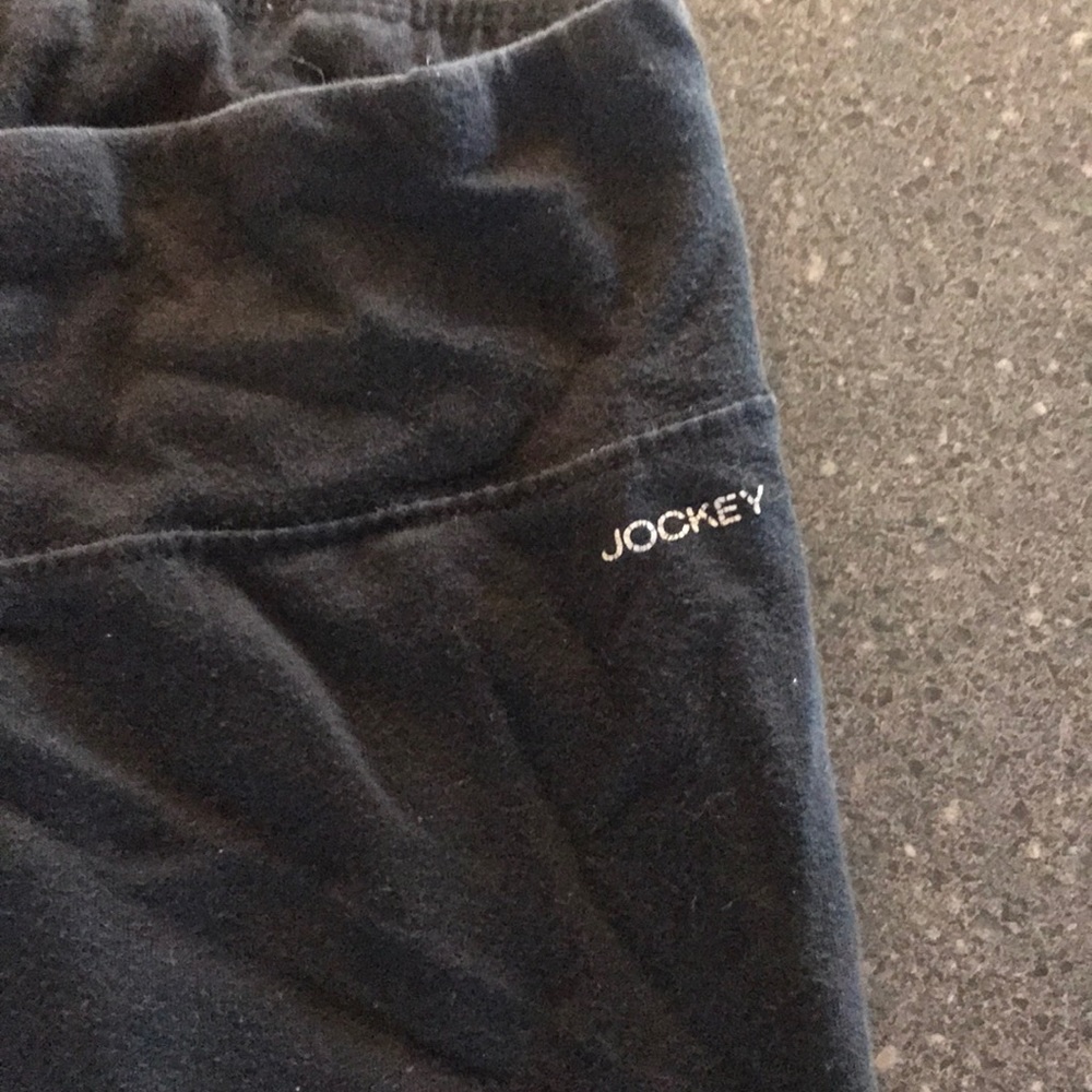 Cropped black leggings